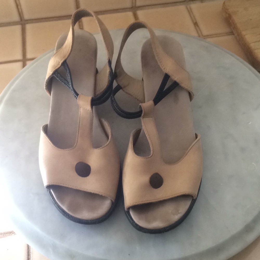 Arche size 8 open toe heels